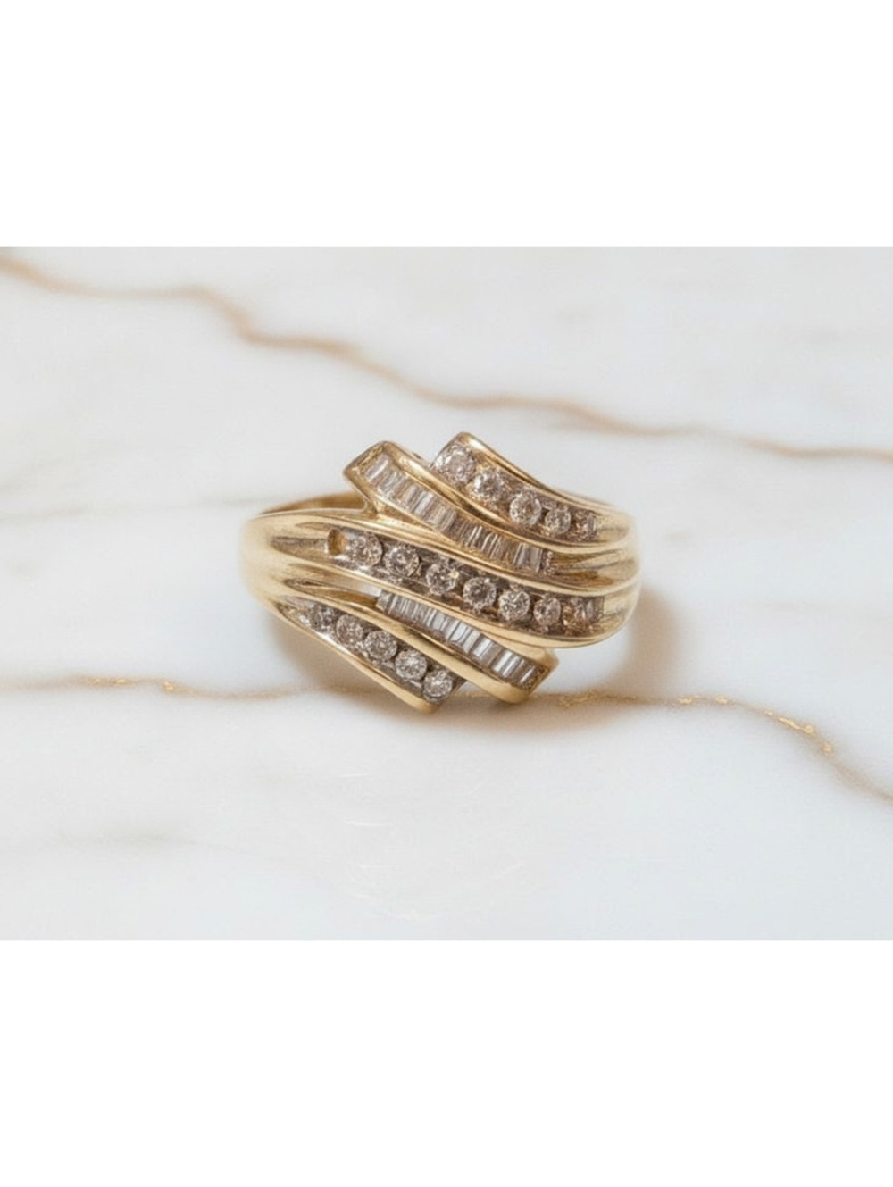 10K Yellow Gold Diamond Cocktail Ring Size 7.5, 4.7g